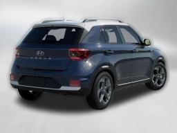 Hyundai Venue SEL FWD w/Two-Tone Roof 2026