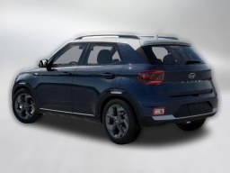 Hyundai Venue SEL FWD w/Two-Tone Roof 2026