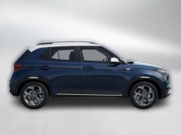Hyundai Venue SEL FWD w/Two-Tone Roof 2026