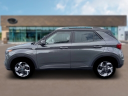 Hyundai Venue SEL FWD w/Two-Tone Roof 2026