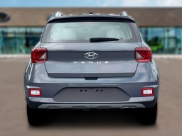 Hyundai Venue SEL FWD w/Two-Tone Roof 2026