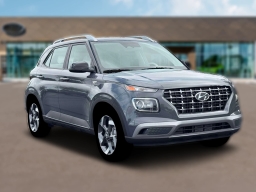 Hyundai Venue SEL FWD w/Two-Tone Roof 2026