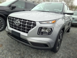 Hyundai Venue SEL FWD 2026