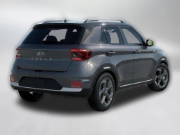 Hyundai Venue SEL FWD w/Two-Tone Roof 2026