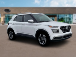 Hyundai Venue SEL FWD 2026