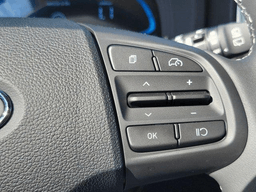 Hyundai Venue SEL FWD 2026