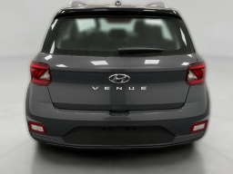 Hyundai Venue SEL FWD w/Two-Tone Roof 2026
