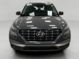 Hyundai Venue SEL FWD w/Two-Tone Roof 2026