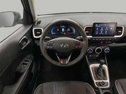 Hyundai Venue SEL FWD w/Two-Tone Roof 2026