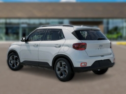 Hyundai Venue SEL FWD 2026