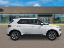 Hyundai Venue SEL FWD 2026