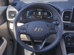 Hyundai Venue SEL FWD w/Two-Tone Roof 2026