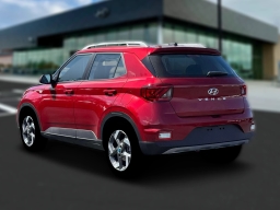 Hyundai Venue SEL FWD 2026