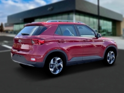 Hyundai Venue SEL FWD 2026