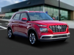 Hyundai Venue SEL FWD 2026