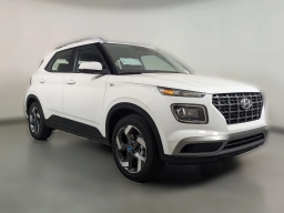 Hyundai Venue SEL FWD 2026