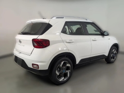 Hyundai Venue SEL FWD 2026