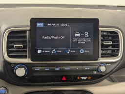 Hyundai Venue SEL FWD 2026