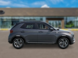 Hyundai Venue SEL FWD w/Two-Tone Roof 2026