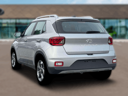 Hyundai Venue SEL FWD 2026