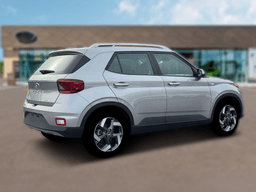 Hyundai Venue SEL FWD 2026