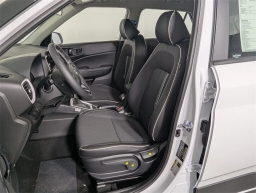 Hyundai Venue Limited IVT 2025
