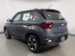 Hyundai Venue SEL FWD w/Two-Tone Roof 2026