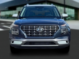 Hyundai Venue SEL FWD w/Two-Tone Roof 2026