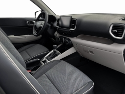 Hyundai Venue SEL FWD w/Two-Tone Roof 2026
