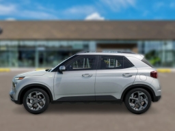 Hyundai Venue SEL FWD 2026