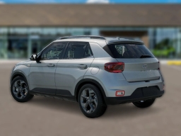 Hyundai Venue SEL FWD 2026
