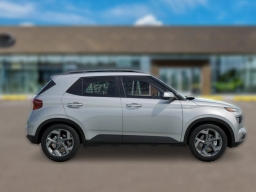Hyundai Venue SEL FWD 2026