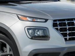 Hyundai Venue SEL FWD 2026