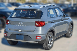 Hyundai Venue SEL FWD 2026