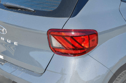 Hyundai Venue SEL FWD 2026