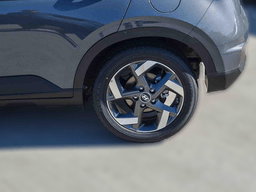 Hyundai Venue SEL FWD 2026