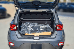 Hyundai Venue SEL FWD 2026