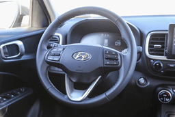 Hyundai Venue SEL FWD 2026