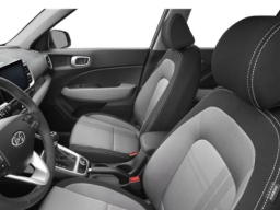 Hyundai Venue SEL FWD 2026