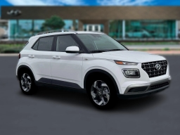 Hyundai Venue SEL FWD 2026