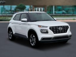 Hyundai Venue SEL FWD 2026