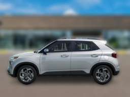 Hyundai Venue SEL FWD 2026