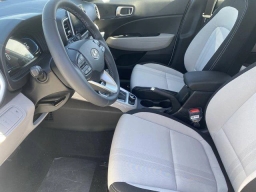 Hyundai Venue SEL FWD 2026