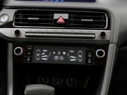 Genesis G70 2.5T RWD 2026