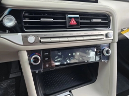 Genesis G70 2.5T RWD 2026