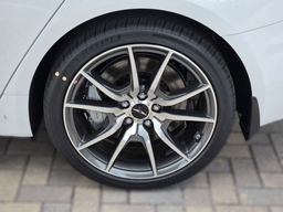 Genesis G70 2.5T RWD 2026