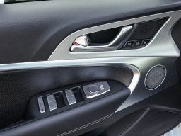 Genesis G70 2.5T Prestige RWD 2026