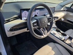 Genesis GV70 2.5T AWD 2026