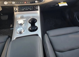 Genesis GV70 2.5T AWD 2026