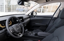 Kia K5 LXS Auto FWD 2026